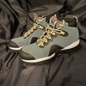 DC men’s Navigator snow boots